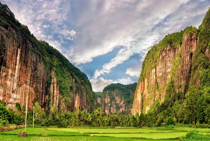 Overland Tour Round Trip Sumatra